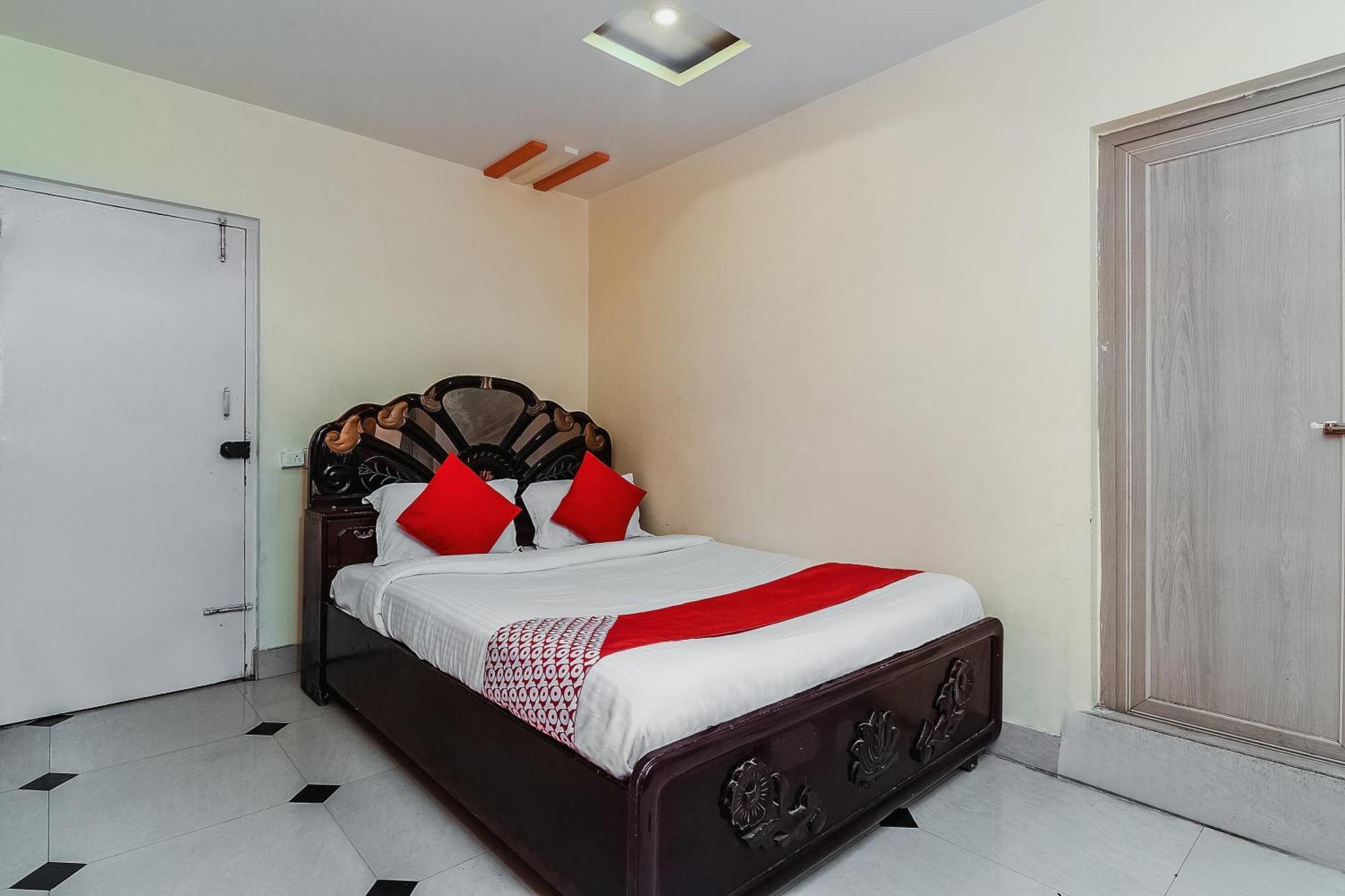 Hotel O Sindhura Guest House Raspari Palao Exterior foto